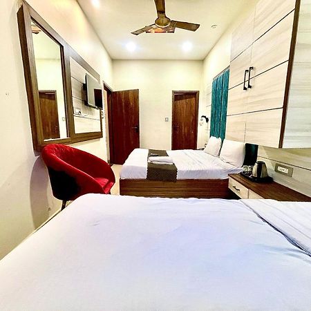 Blackwood Near Golden Temple -140 Mtrs أمريتسار المظهر الخارجي الصورة
